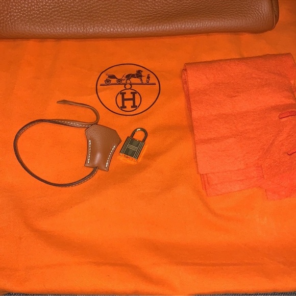 Hermes Birkin 35 Brown Clemenceau with Gold Hardware - Picture 10 of 11